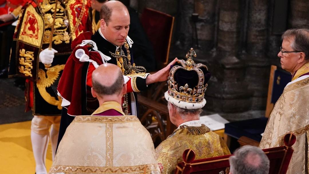 Princ William i kralj Charles tijekom krunidbe