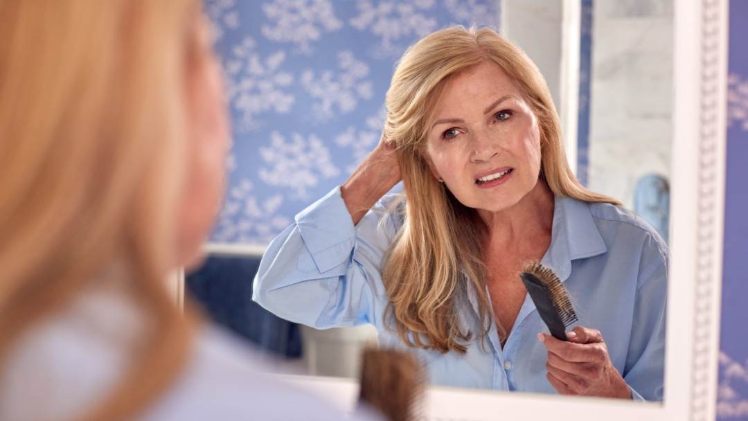 Kako izbjeći gubitak kose u menopauzi
