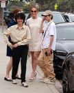Jennifer Lopez nasmijana došla podržati Samuela Afflecka, sina Bena Afflecka povodom zadnjeg dana škole