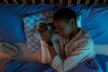 Samsung 081_Galaxy_W6S_lifestyle_gold_LI.jpg