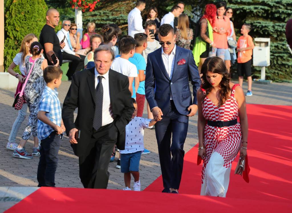 Ovako su se gosti zabavljali na vjenčanju Matea i Izabel Kovačić
