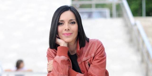 Daniela Trbović na premijeri filma sa sinom