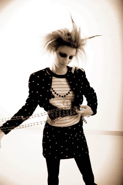 SUPER JAHTA Vozi i po vodenoj površini i u zraku