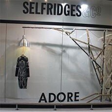 Selfridges "objesio" McQueena