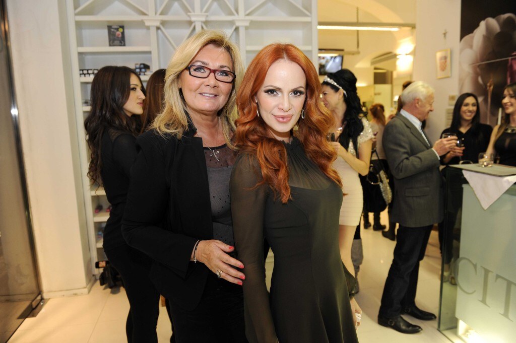 Božićna čarolija na partyju frizerskog salona Renata