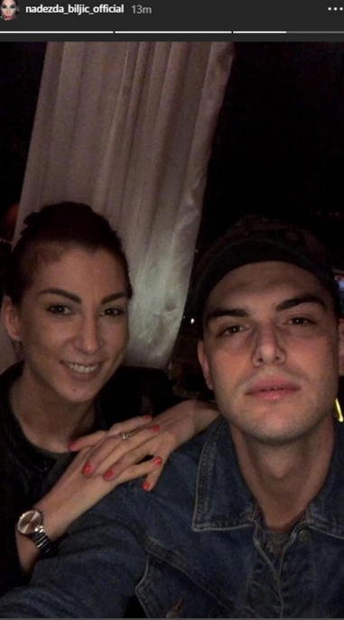 Trudna pjevačica započela zajednički život s dečkom koji ju je pretukao