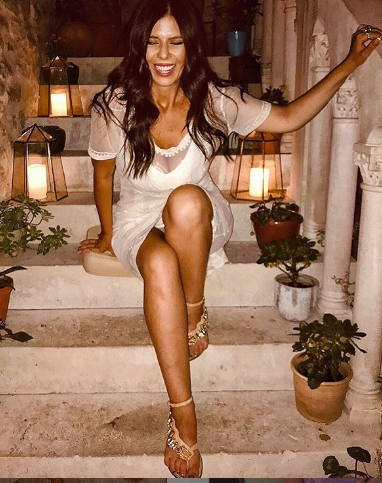 Fotografija dekoltea podigla prašinu: 'Ljubomora nije zdrava'