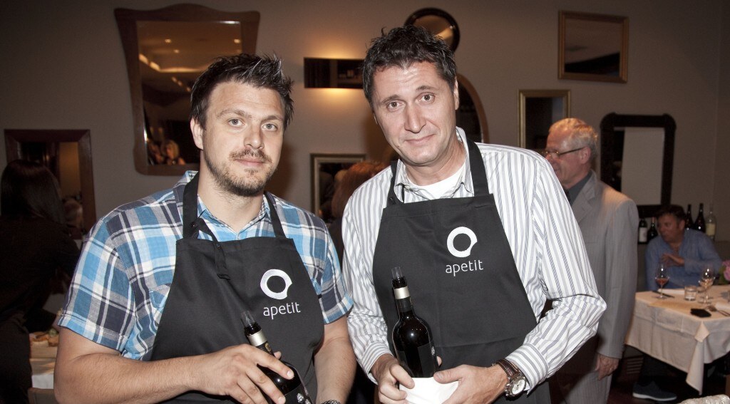 Mate Janković i Hrvoje Šalković konobarili za nadarenu djecu 