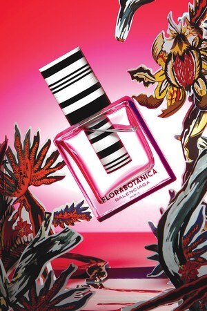 Kristen Stewart za Balenciagin parfem Florabotanica 