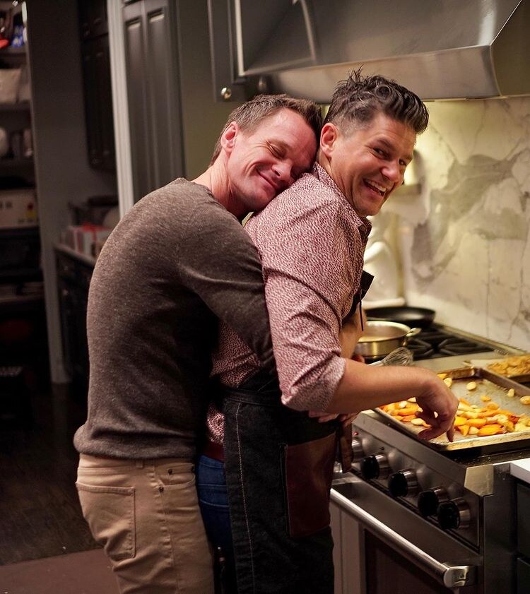 Neil Patrick Harris glumi u seriji Uncoupled