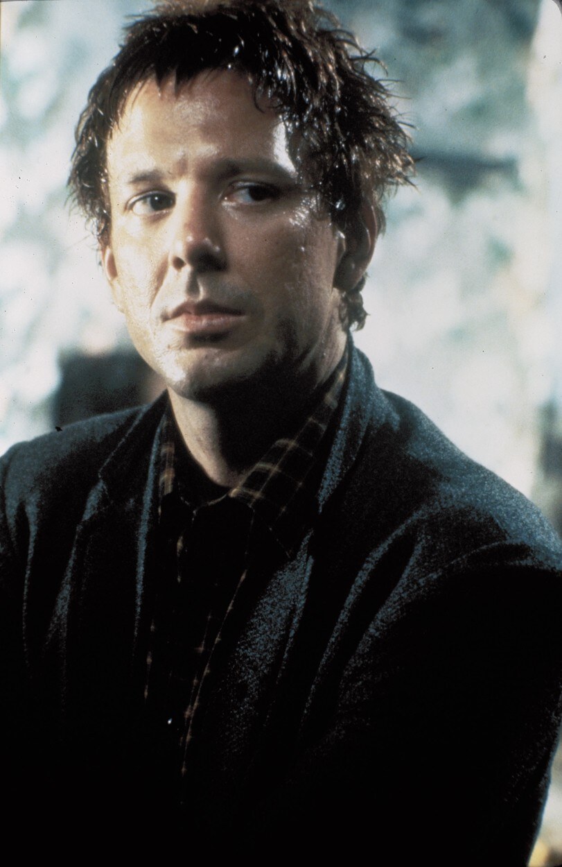 Mickey Rourke unakazio je svoje lice plastičnim operacijama.