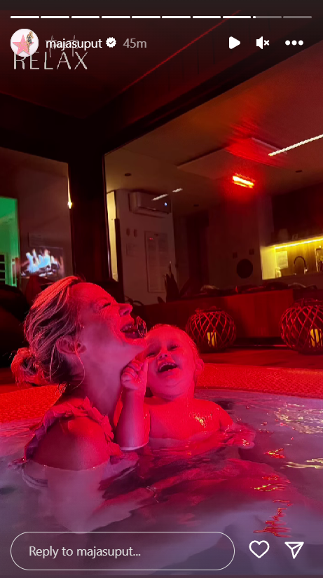 Maja Šuput i Bloom Tatarinov u jacuzziju na Plitvičkim jezerima