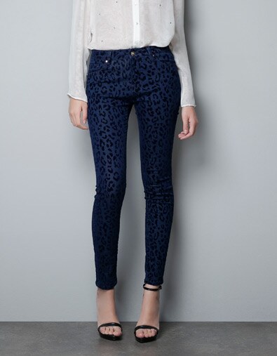 Omiljene hlače s printom Alessandre Ambrosio