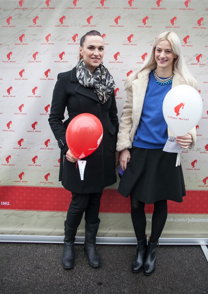 Glumice u inspirativnoj vožnji tramvajem