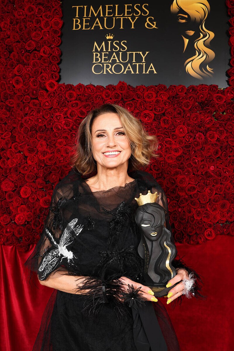 Almira Osmanovic .jpg