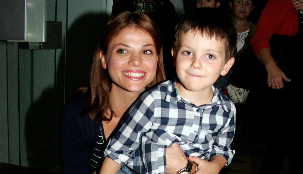 Lejla Filipović sina Armana upoznala sa zečicom Miffy