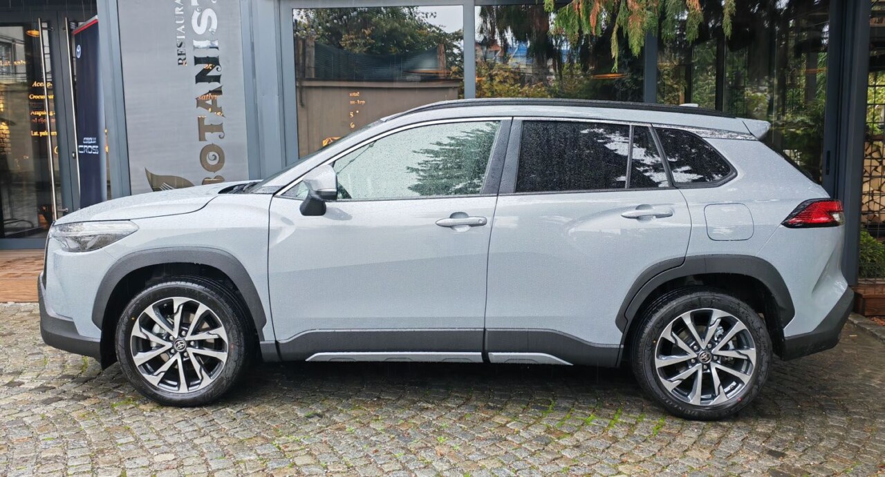 Toyota Corolla Cross (18).jpg