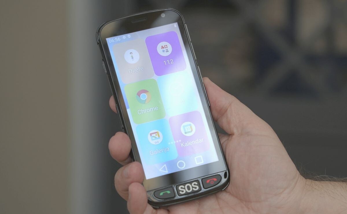 Pravi pametni telefon za starije osobe