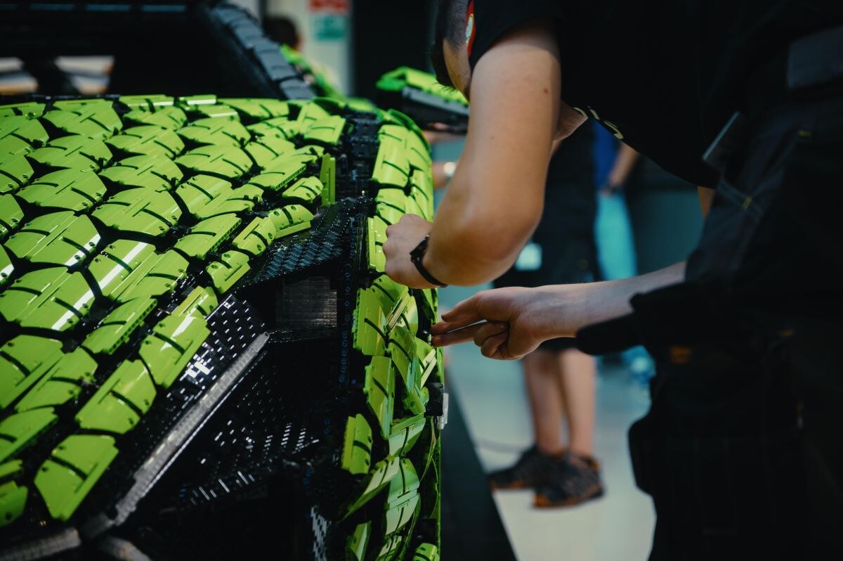 Lego Technic Lamborghini Sián FKP 37 (7).jpg