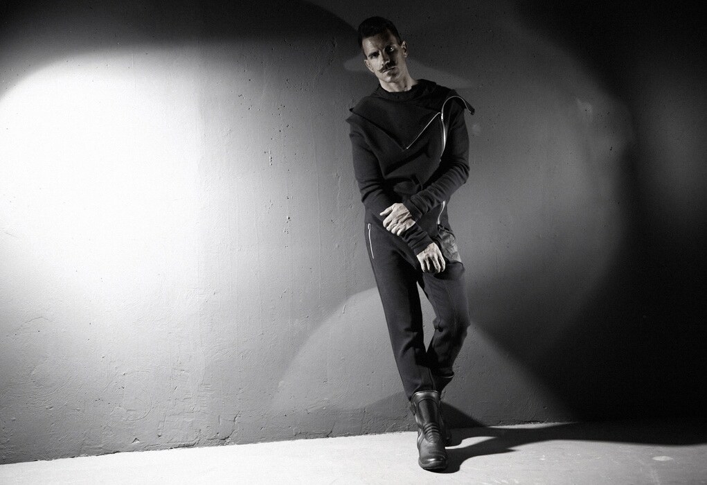 Redatelj i glumac Miran Kurspahić u ulozi modela 