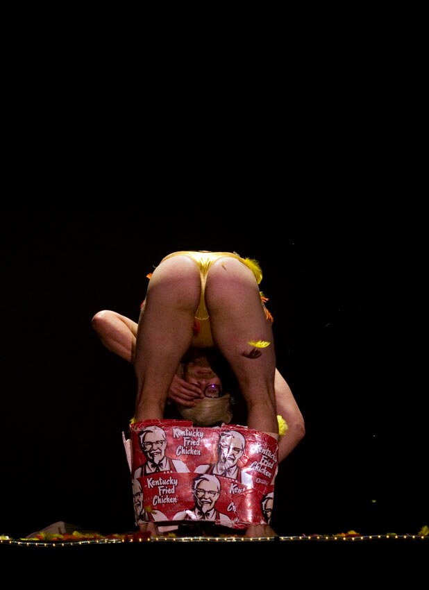 Krcati SC glasno bodrio američke burleskne zvijezde