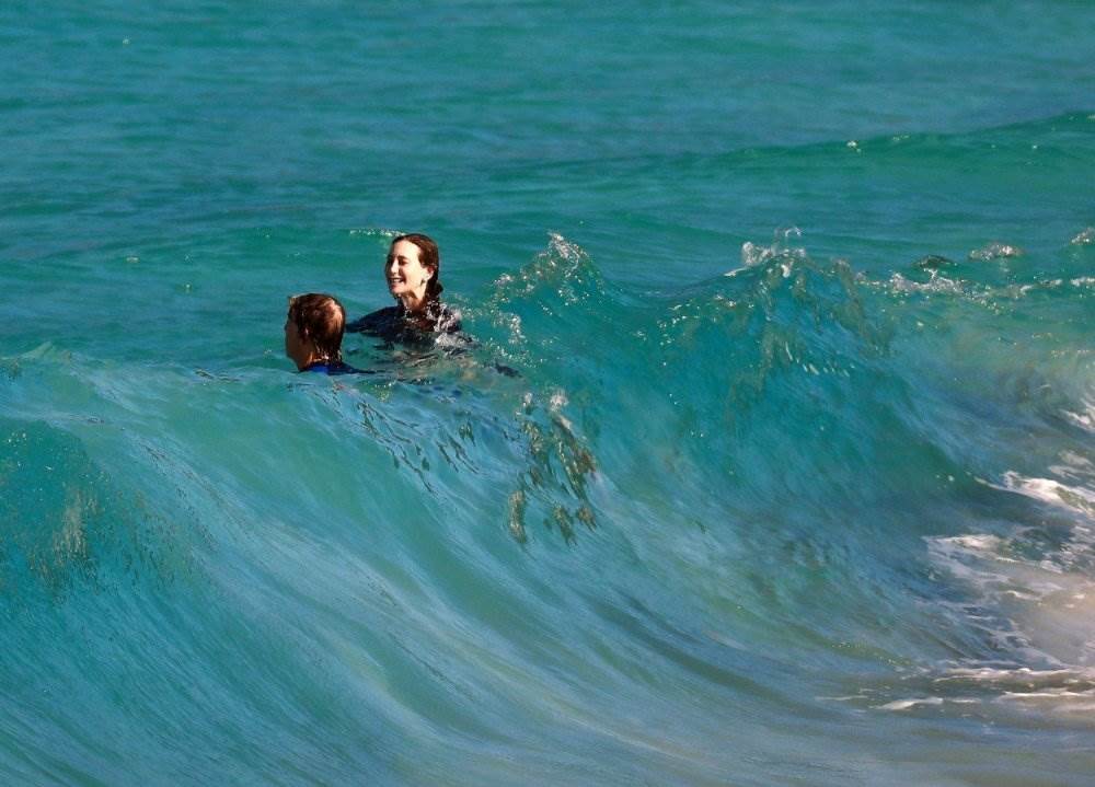 PRESLATKO Slavni glazbenik i supruga izmjenjivali nježnosti okupani morem i suncem