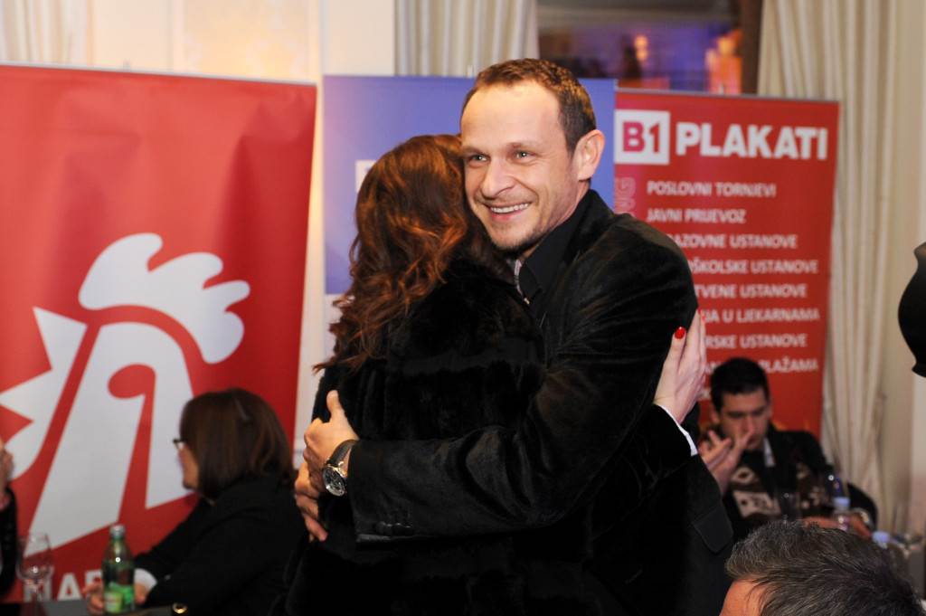 Enis Bešlagić o odgoju djece i odnosu sa suprugom Sabinom