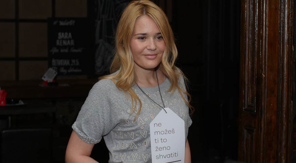 Lana Pavić pronašla stare fotografije