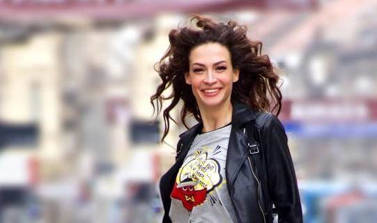 Monika Kravić Olujić snimljena u rijetkom izlasku