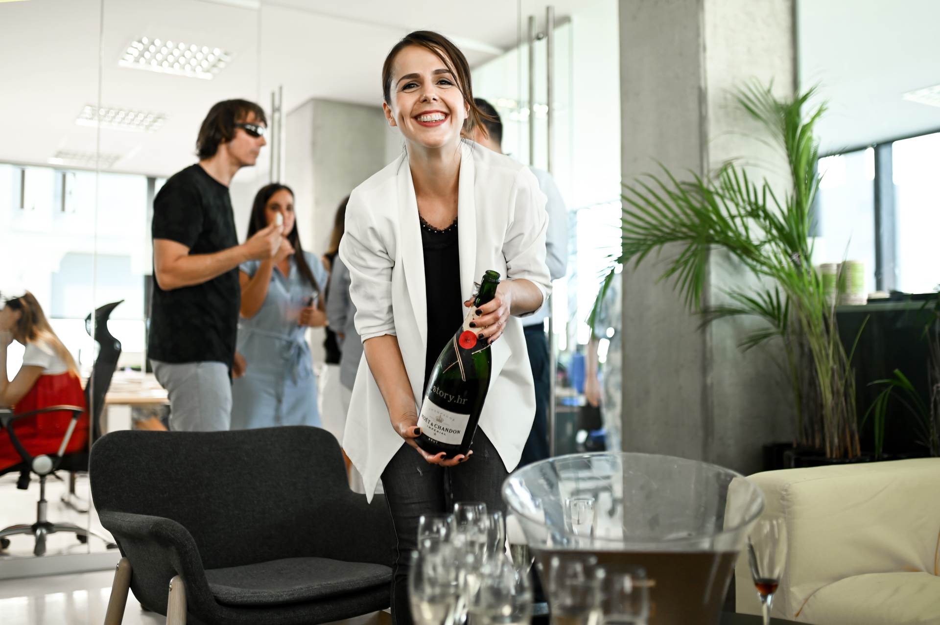 Kako je to bilo u redakciji Storyja za vrijeme promocije novog ruha