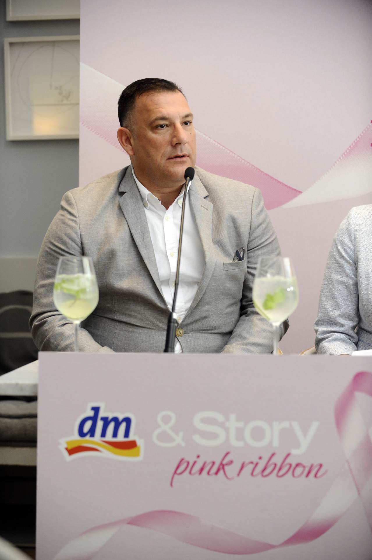 PINK RIBBON Story u suradnji s dm-om u borbi protiv karcinoma dojke