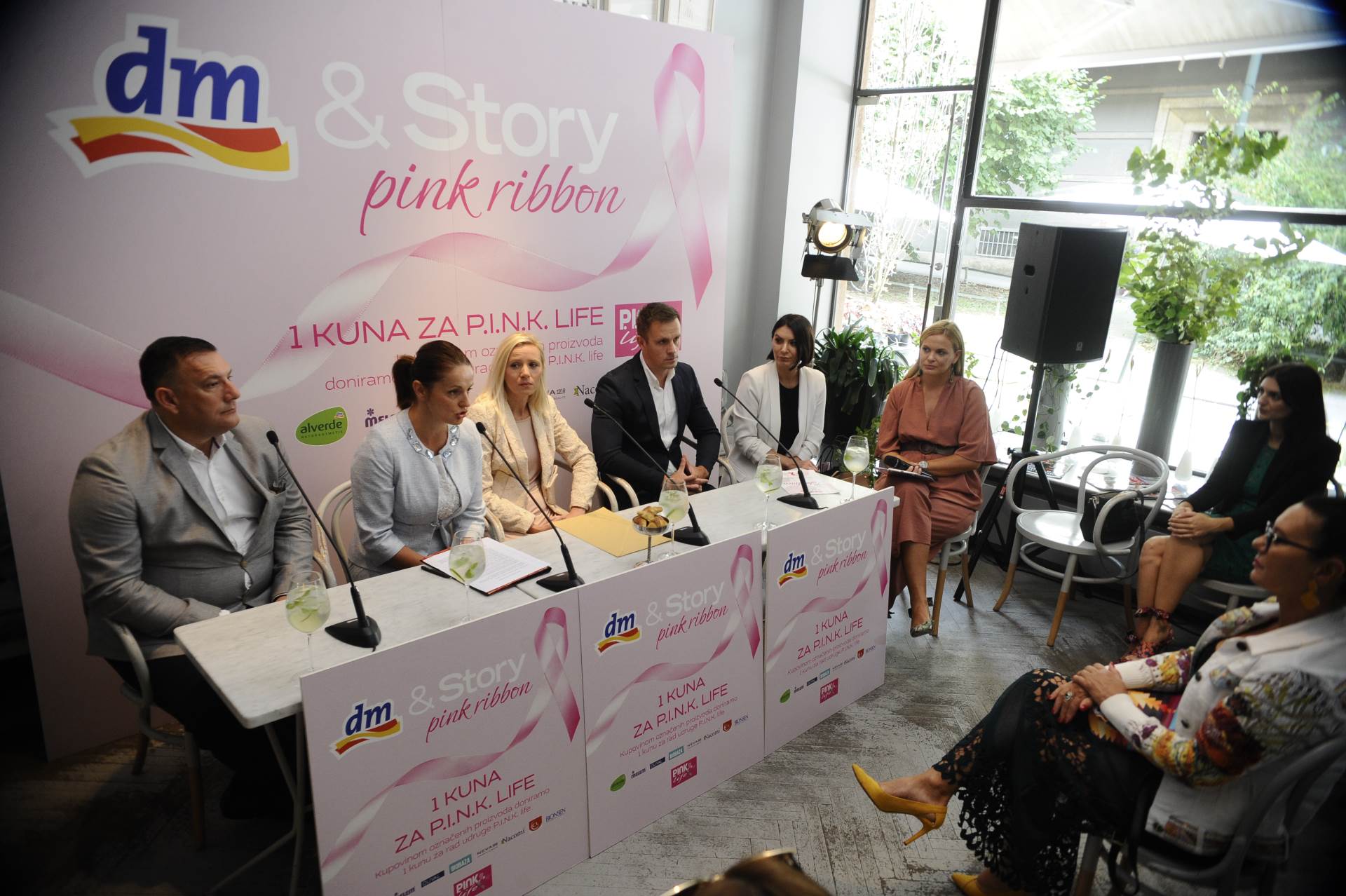PINK RIBBON Story u suradnji s dm-om u borbi protiv karcinoma dojke