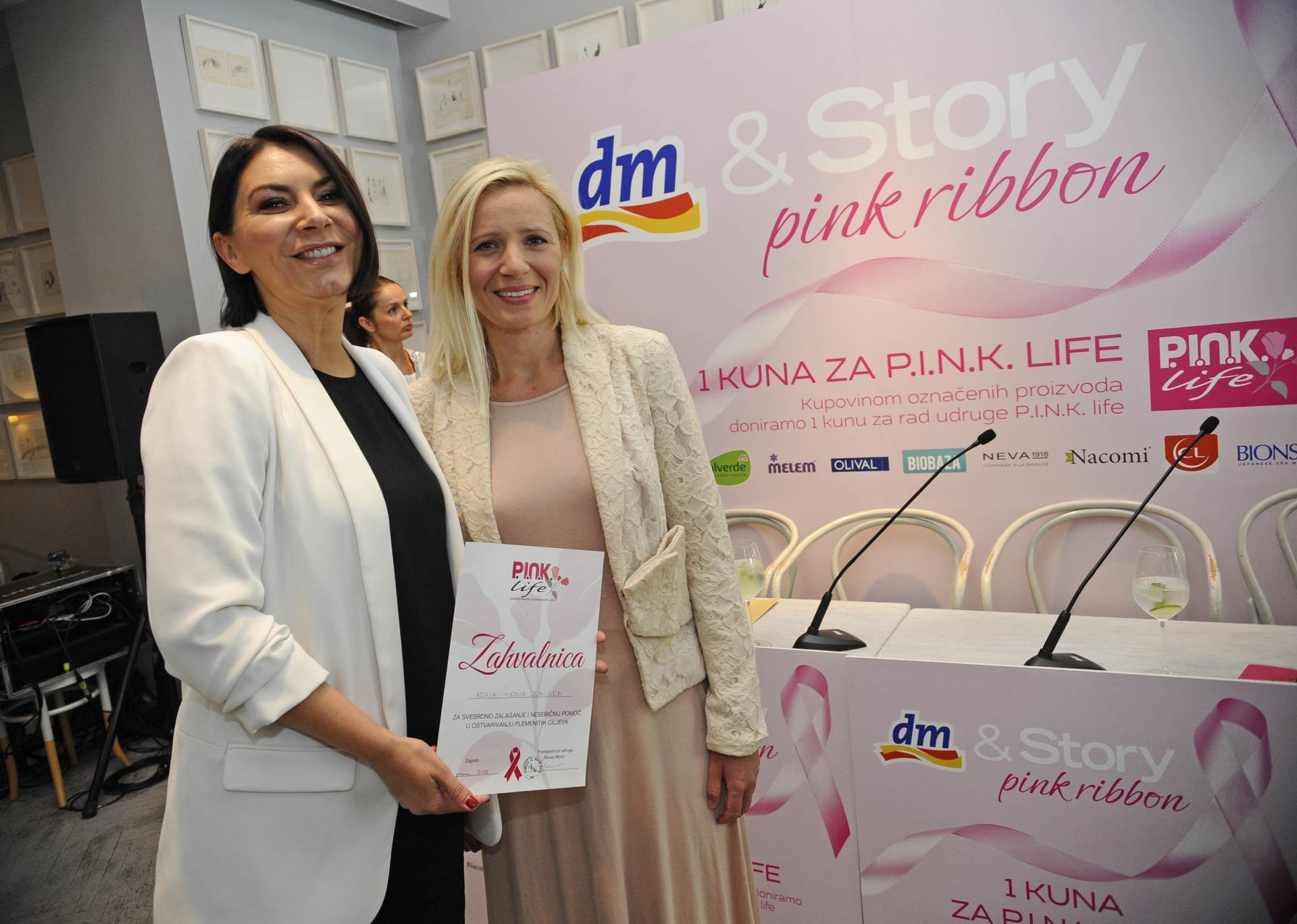 PINK RIBBON Story u suradnji s dm-om u borbi protiv karcinoma dojke