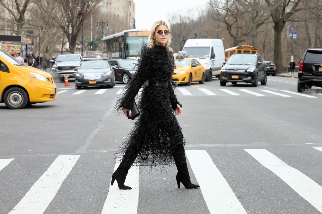 ALL BLACK Nov način odijevanja u crno od glave do pete