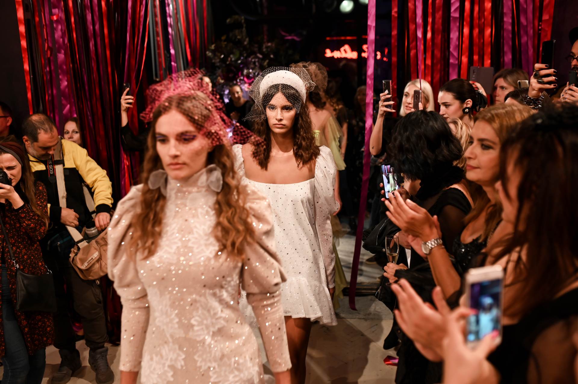 U mističnom ambijentu Jadran filma, održana je revija modnog dvojca Boudoir