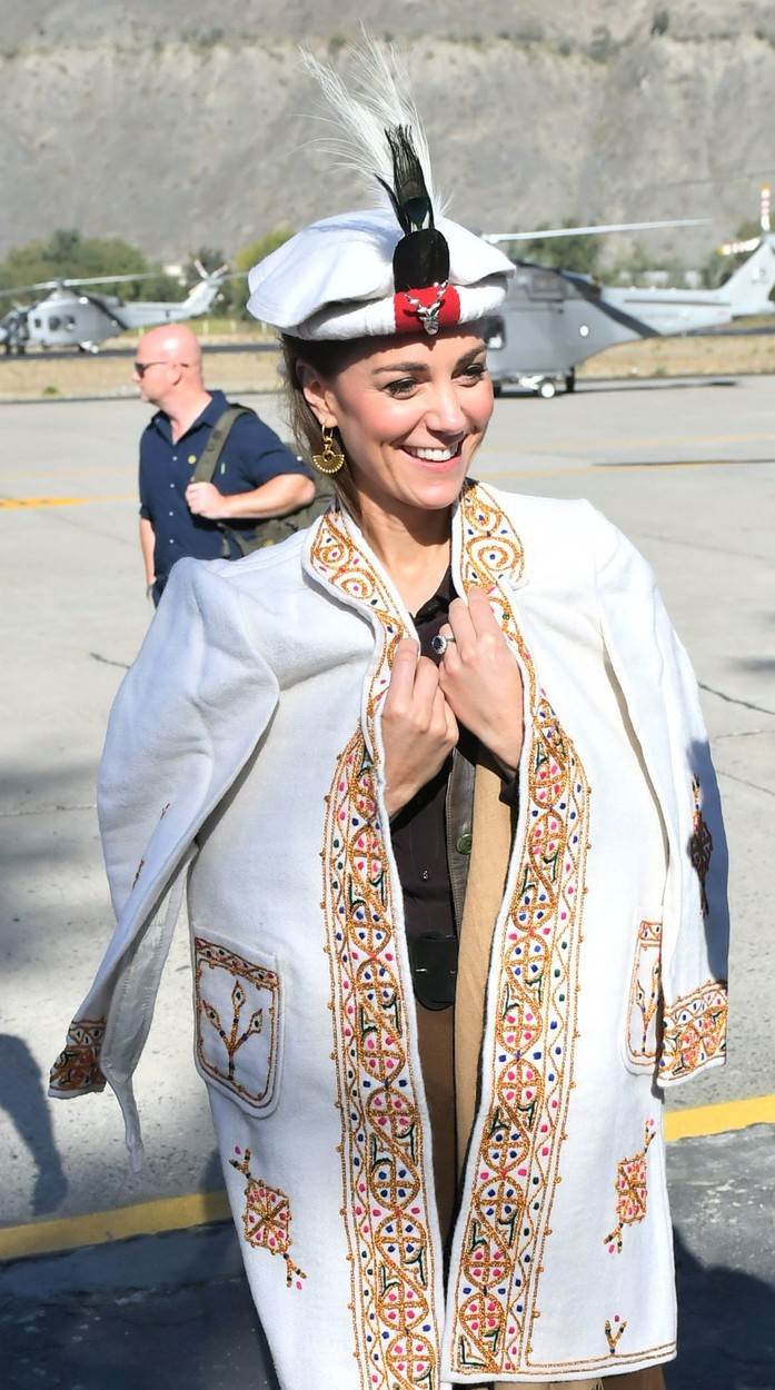 Kate Middleton iznenadila modnim odabirima na turneji u Pakistanu