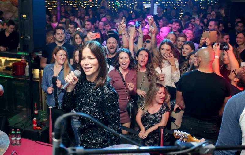 Vesna Pisarović zapalila je Cosmo brucošijadu!