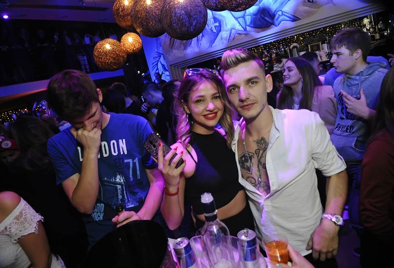 Vesna Pisarović zapalila je Cosmo brucošijadu!