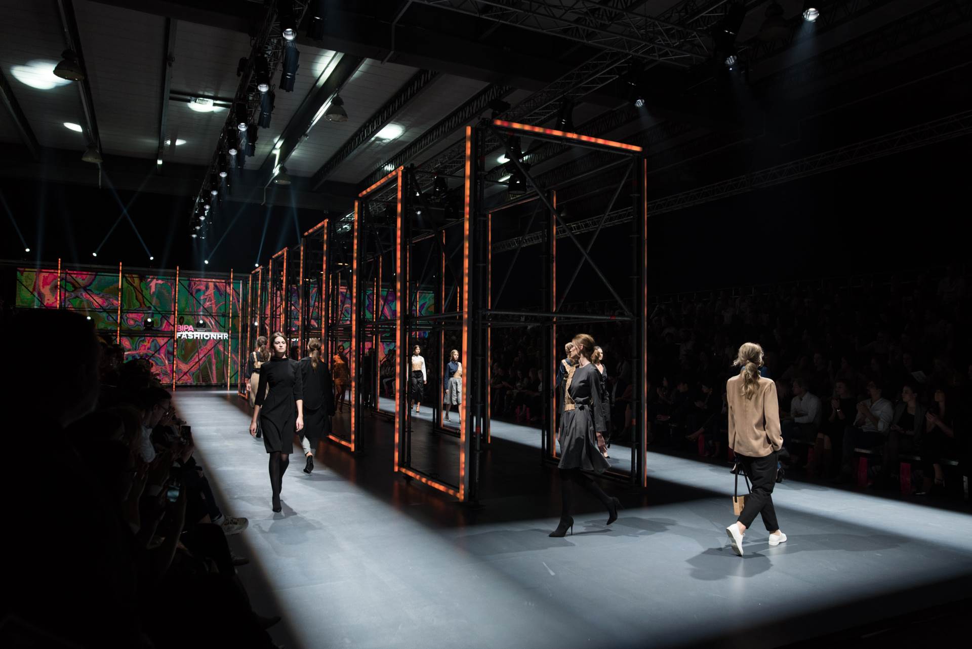 Moda koja ruši granice na trećem danu Bipa FASHION.HR-A