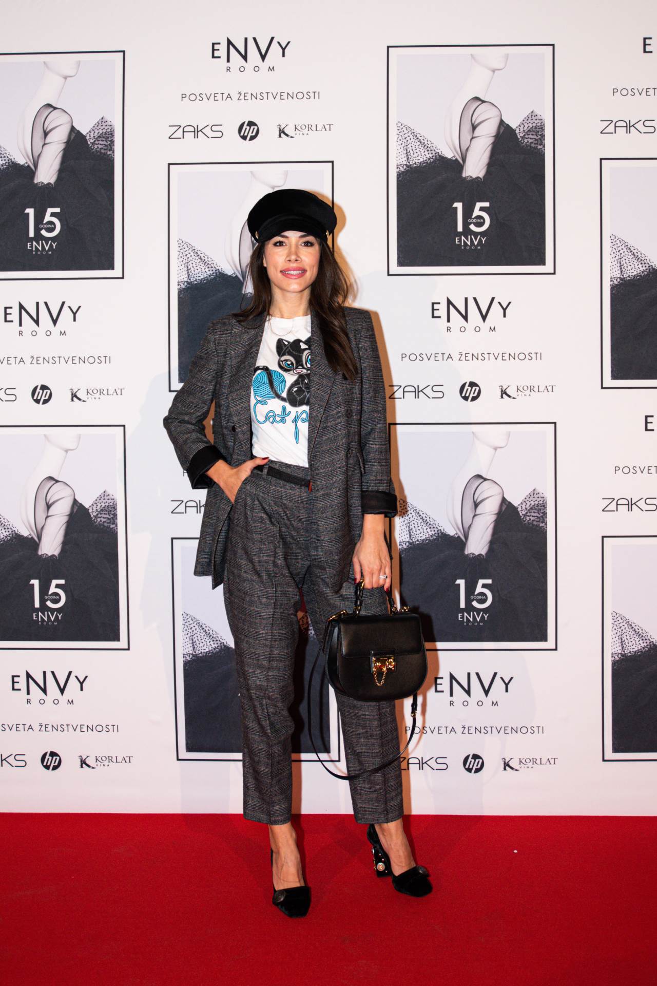 Otvorenjem izložbe "Posveta ženstvenosti" eNVy room proslavio 15 godina