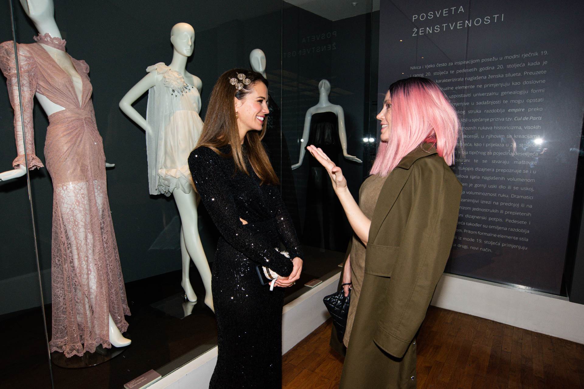 Otvorenjem izložbe "Posveta ženstvenosti" eNVy room proslavio 15 godina