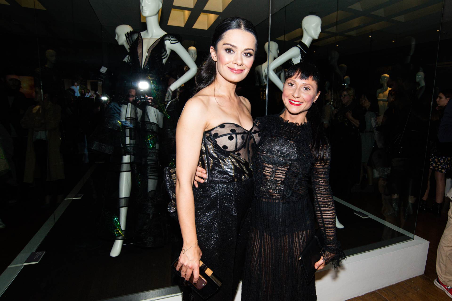 Otvorenjem izložbe "Posveta ženstvenosti" eNVy room proslavio 15 godina