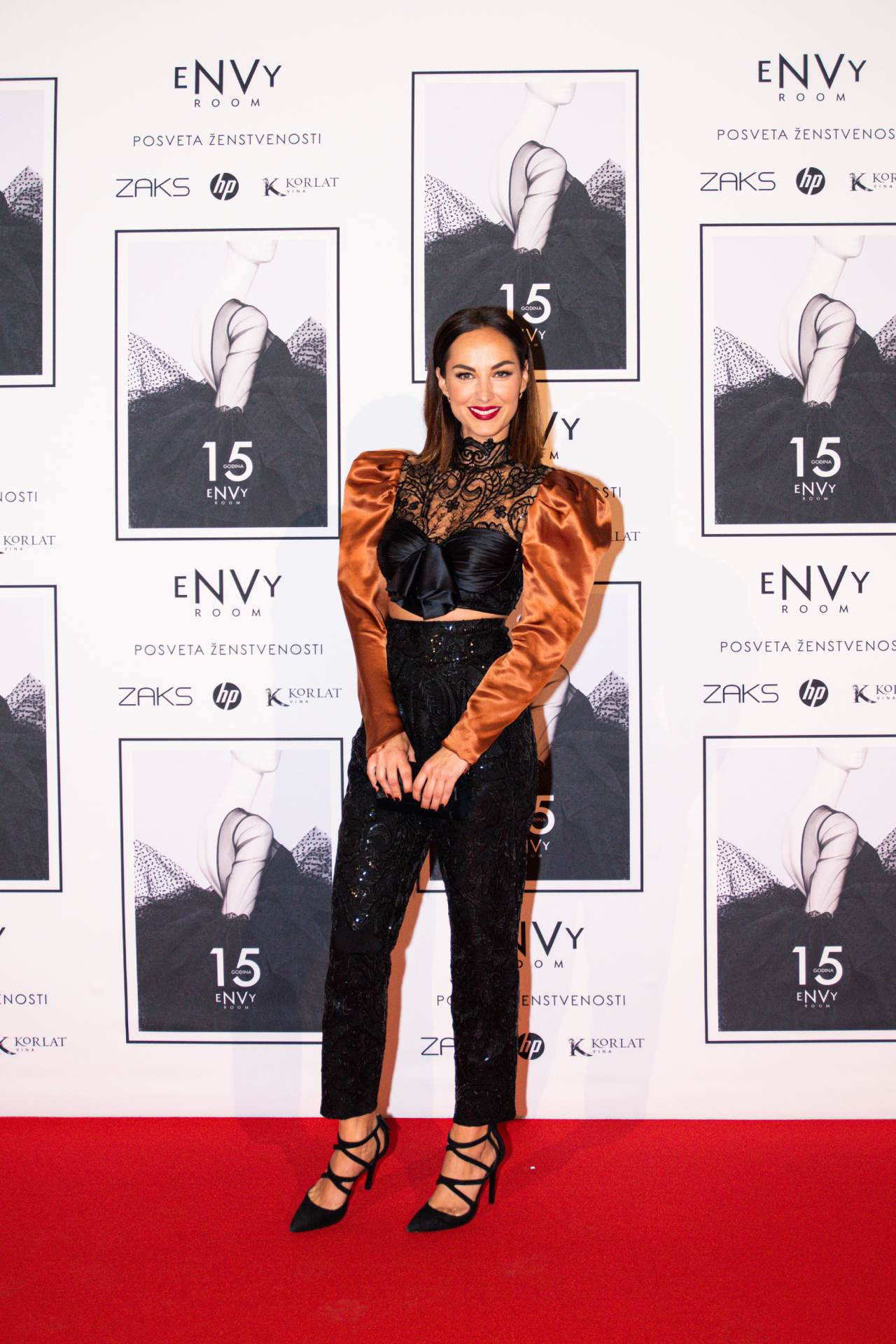 Otvorenjem izložbe "Posveta ženstvenosti" eNVy room proslavio 15 godina