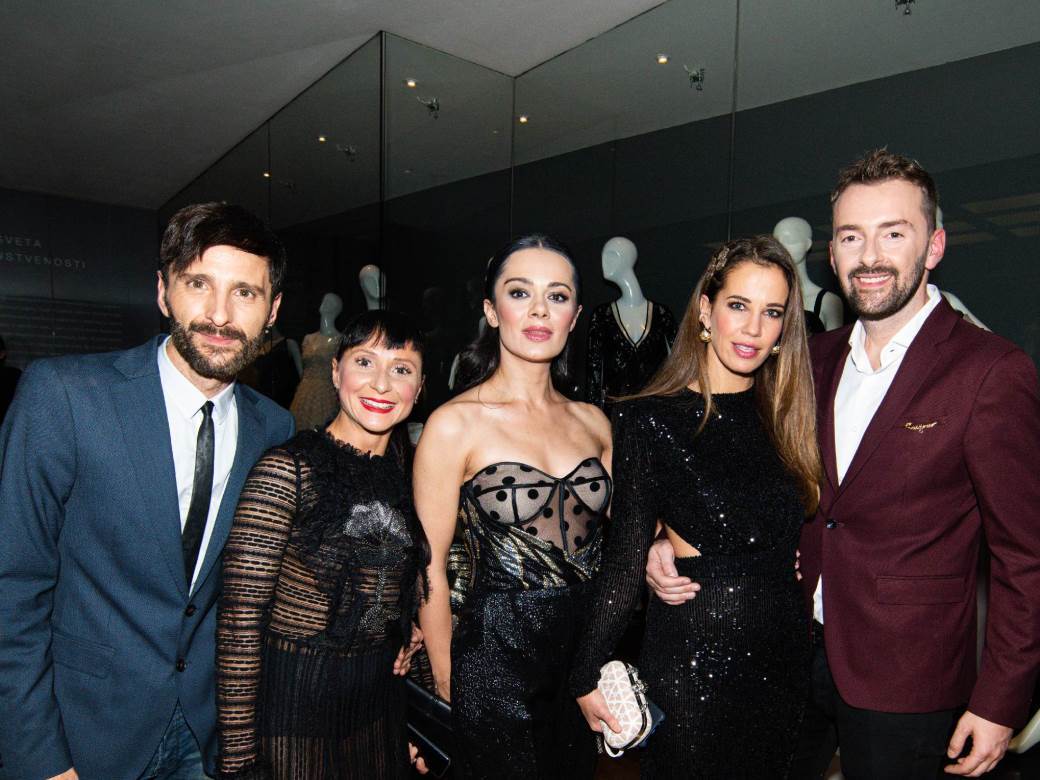 Otvorenjem izložbe "Posveta ženstvenosti" eNVy room proslavio 15 godina