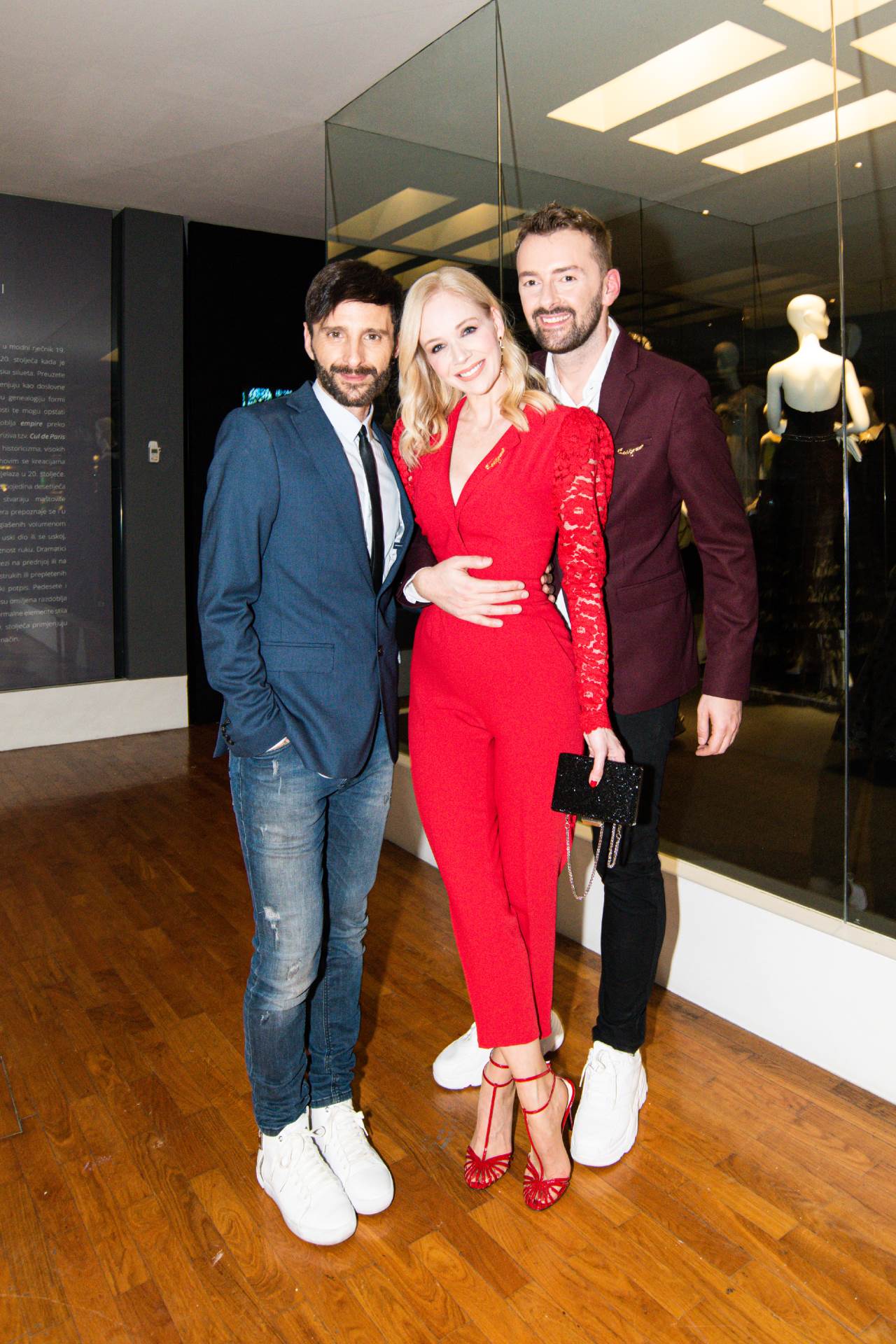 Otvorenjem izložbe "Posveta ženstvenosti" eNVy room proslavio 15 godina