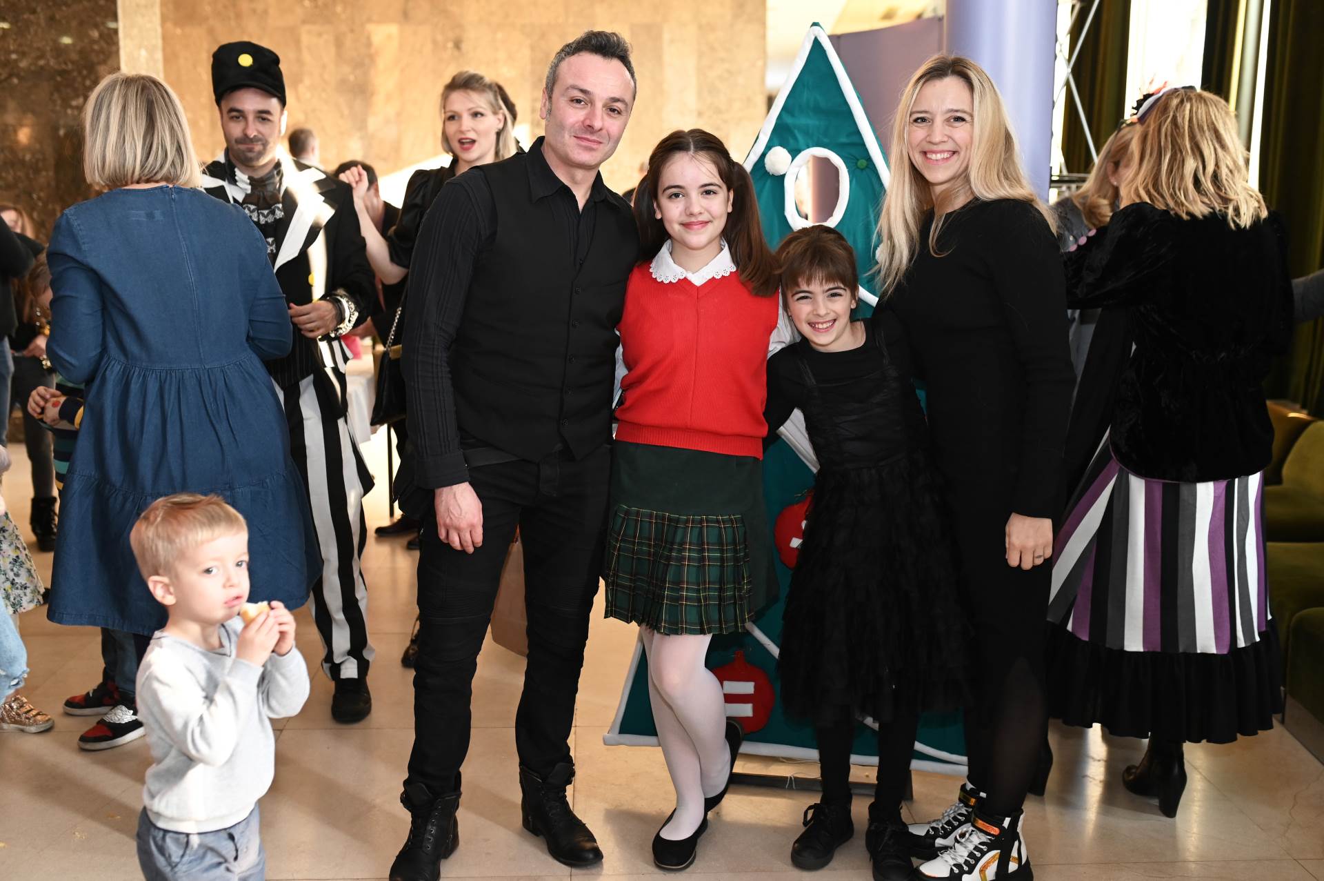 MALI BROADWAY ZA DJECU Održan 'Božić kod Zimogroznih'