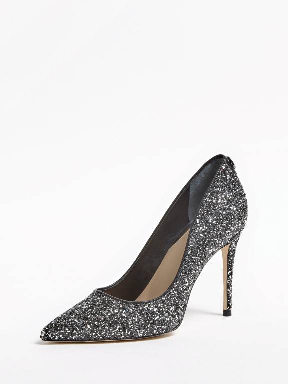 Vrijeme je da zablistaš: sve što vam treba za novogodišnji outfit