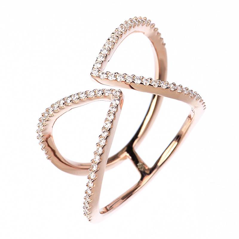 Vrijeme je da zablistaš: sve što vam treba za novogodišnji outfit