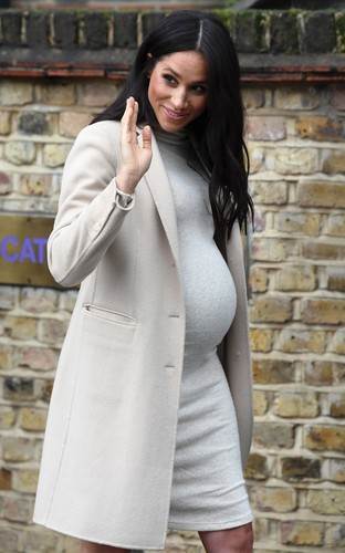 Ove fotke jasan su dokaz da Meghan nikad nije bila trudna?