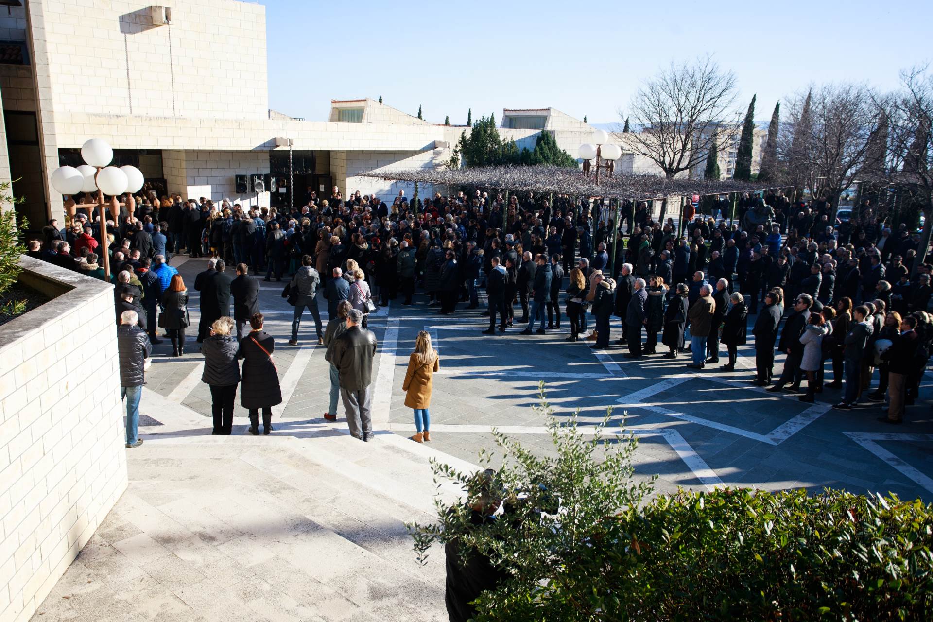 Legendarnog Splićanina Ćubija ispratile stotine ljudi i kolega